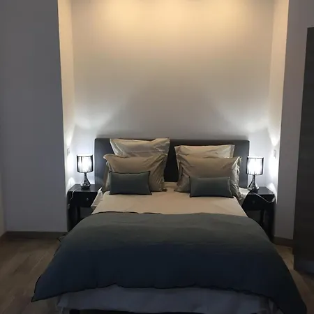 Centre Avec Vue Sur Les Toits *